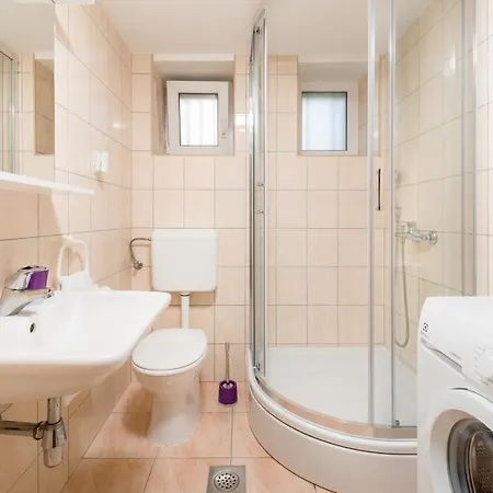 Apartament With Wifi - 6971 *